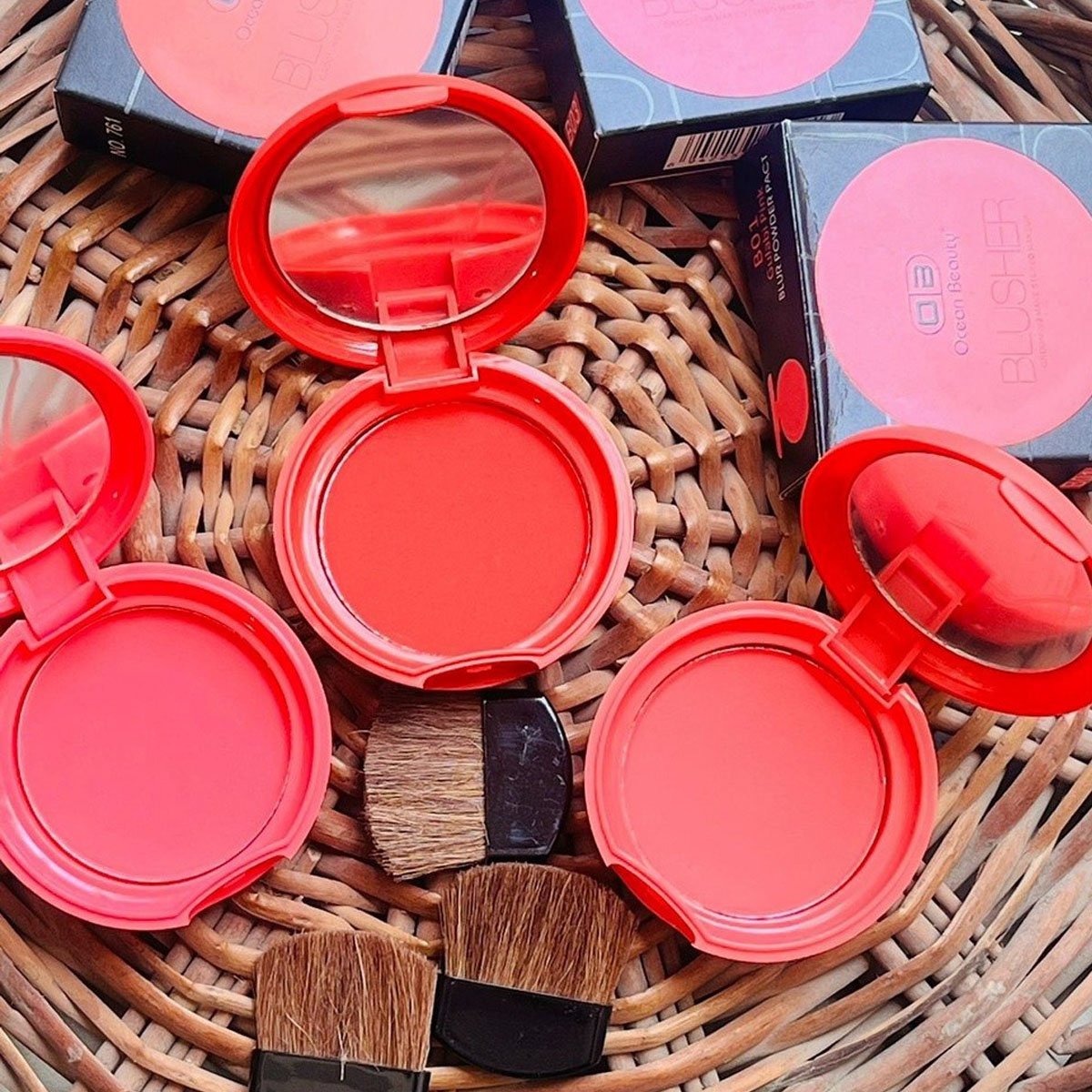 Ocean Beauty Flush Glow Blusher with Brush 2